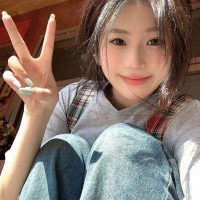 两个辘逐个捉 在线观看